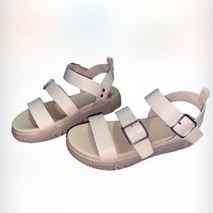 Mia girl sandals size 1